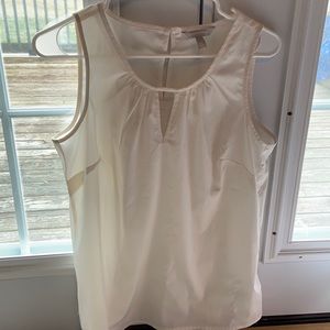 Medium U-Neck Keyhole Cut-Out Blouse